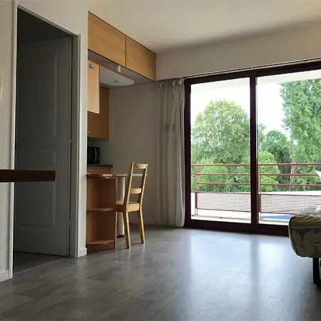 Appt - Lr010-111 Apartment *